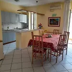Tra Castello E Porto אוטרנטו