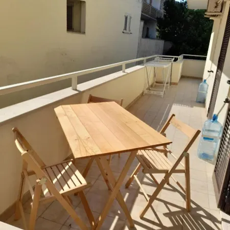 Tra Castello E Porto 奥特朗托